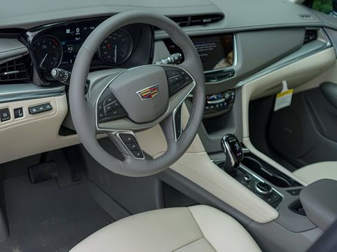 New 2026 Cadillac XT5 Premium Luxury w/ Driver Assist Package FWD image 9