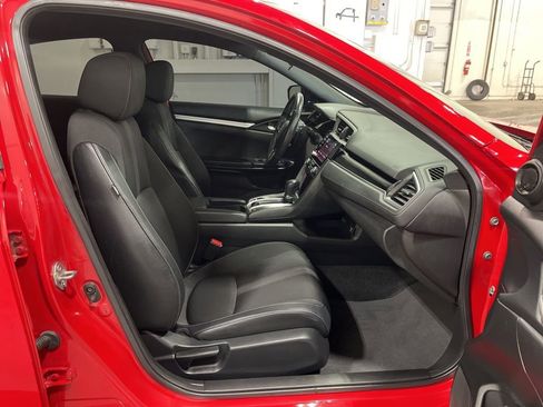 Used 2020 Honda Civic Sport image 28