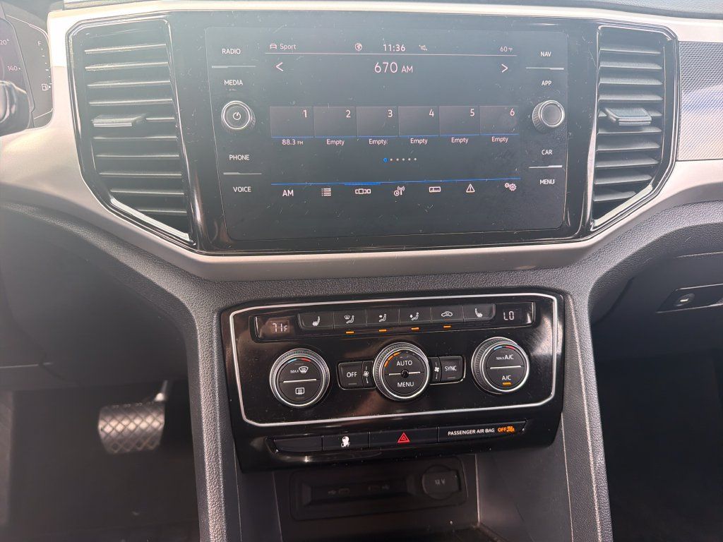 Certified 2023 Volkswagen Atlas Cross Sport SEL AWD/4WD image 15