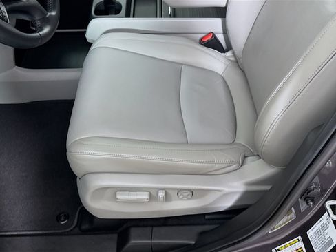 Used 2018 Honda Odyssey EX-L image 21