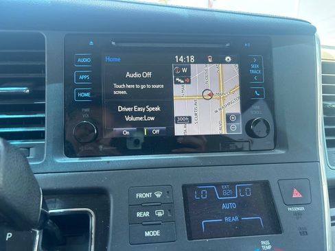 Used 2015 Toyota Sienna XLE Premium AWD/4WD image 25
