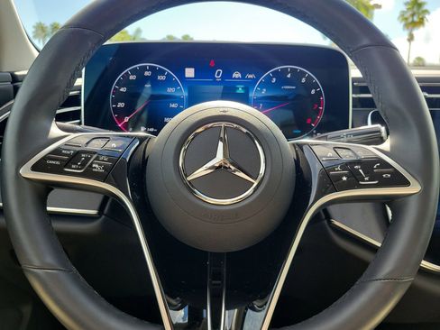 Used 2024 Mercedes-Benz E 350 4MATIC Sedan image 28
