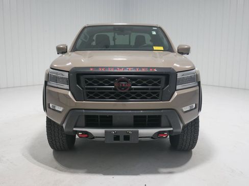 Used 2023 Nissan Frontier PRO-4X w/ Pro Convenience Package image 2