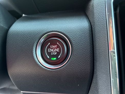 New 2026 GMC Acadia Elevation image 24