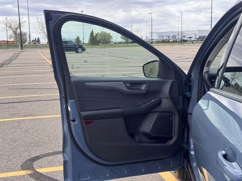 Used 2024 Ford Escape Active AWD/4WD image 4