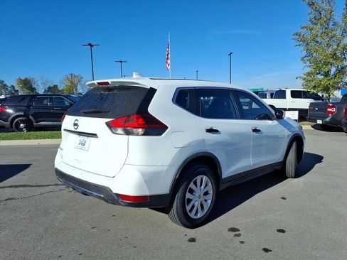 Used 2018 Nissan Rogue S image 3