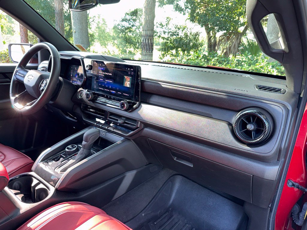 Used 2023 Chevrolet Colorado Trail Boss AWD/4WD image 23