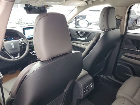 New 2026 Lincoln Corsair Premiere image 26