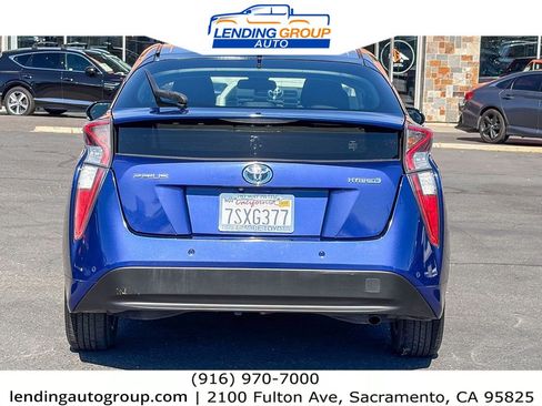 Used 2017 Toyota Prius Two w/ Prius Two Safety Plus Package FWD image 3