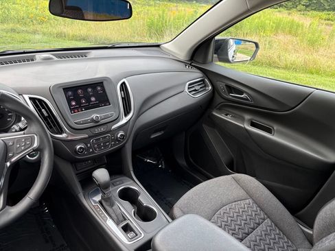 Used 2024 Chevrolet Equinox LT FWD image 44