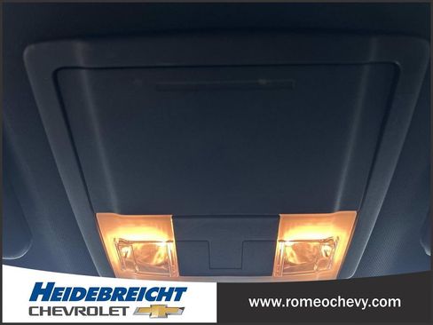 Used 2019 Ford Explorer XLT w/ Equipment Group 202A AWD/4WD image 28