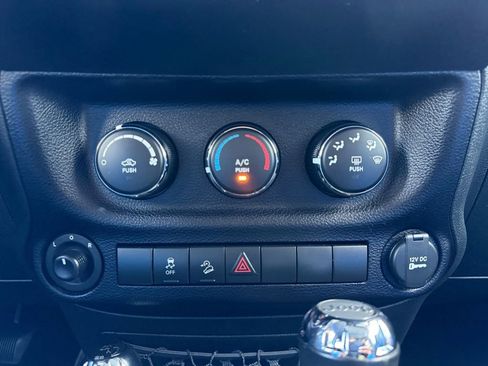 Used 2016 Jeep Wrangler Unlimited Sport w/ Quick Order Package 24S AWD/4WD image 25