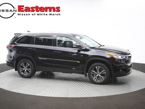 Used 2016 Toyota Highlander XLE AWD/4WD image 44