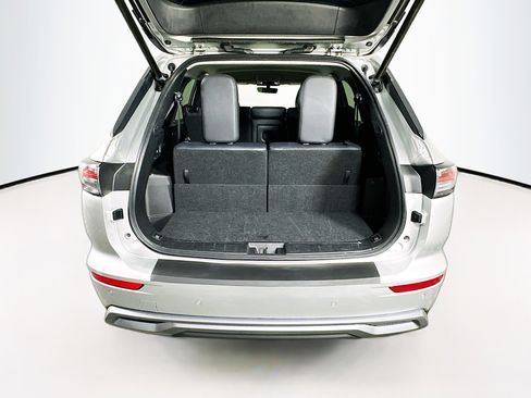 Used 2025 Mitsubishi Outlander SE image 31