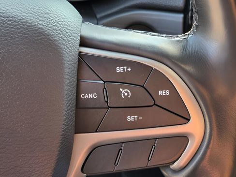 Used 2020 Jeep Grand Cherokee Laredo w/ Quick Order Package 2BN North AWD/4WD image 24