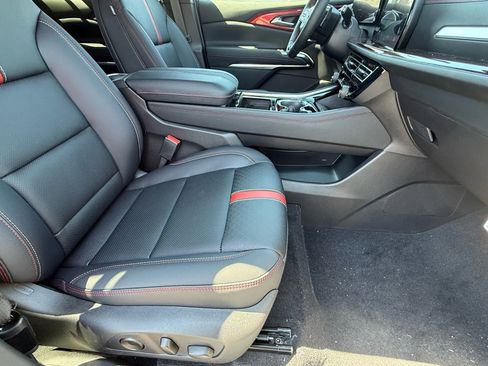 New 2026 Chevrolet Traverse RS FWD image 10