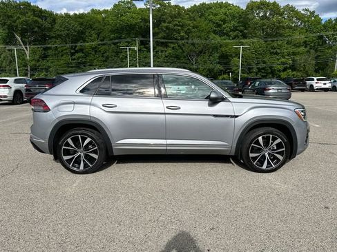 Certified 2024 Volkswagen Atlas Cross Sport SEL Premium R-Line AWD/4WD image 9