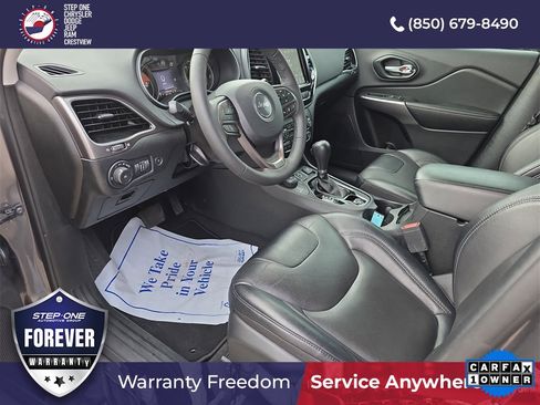 Used 2022 Jeep Cherokee Limited image 11