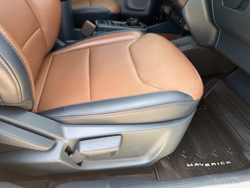 Used 2023 Ford Maverick Lariat FWD image 15