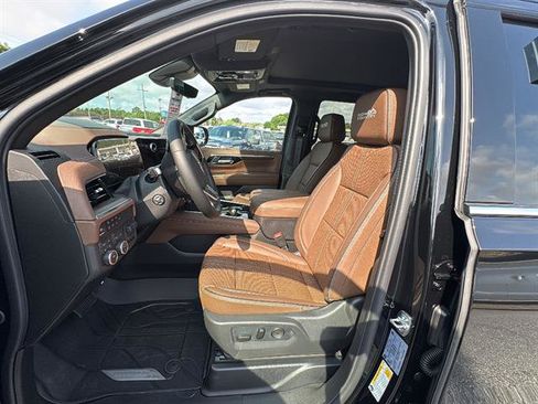 New 2026 Chevrolet Tahoe High Country AWD/4WD image 14