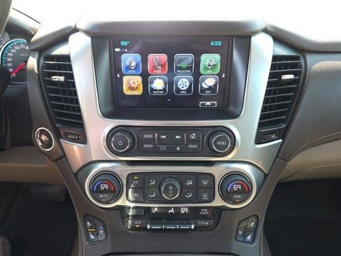 Used 2017 Chevrolet Suburban Premier AWD/4WD image 26