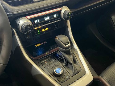 New 2025 Toyota RAV4 Limited image 23