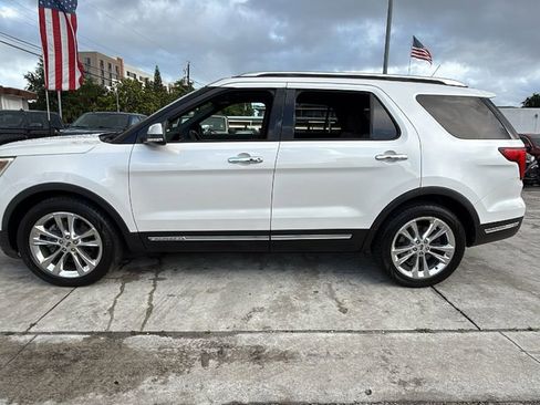 Used 2019 Ford Explorer Limited w/ Ford Safe & Smart Package FWD image 12