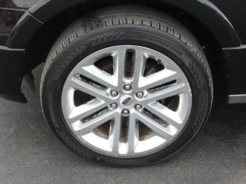 Used 2016 Ford Expedition EL Platinum image 29