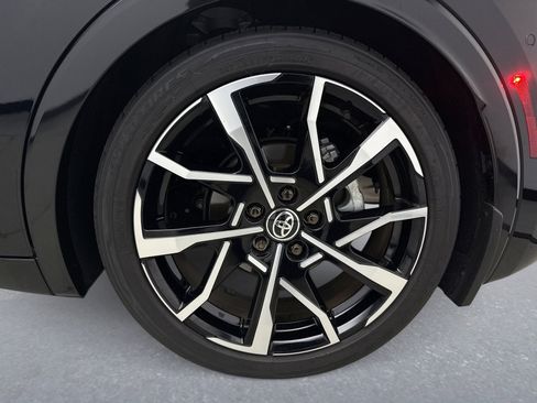 Used 2024 Toyota Prius Prime Premium w/ Advanced Technology Package image 21