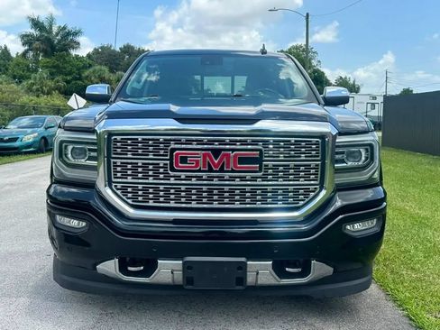 Used 2018 GMC Sierra 1500 Denali w/ Denali Ultimate Package AWD/4WD image 2