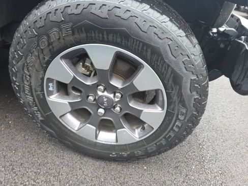 Used 2018 Jeep Wrangler Unlimited Sahara w/ Cold Weather Group AWD/4WD image 4
