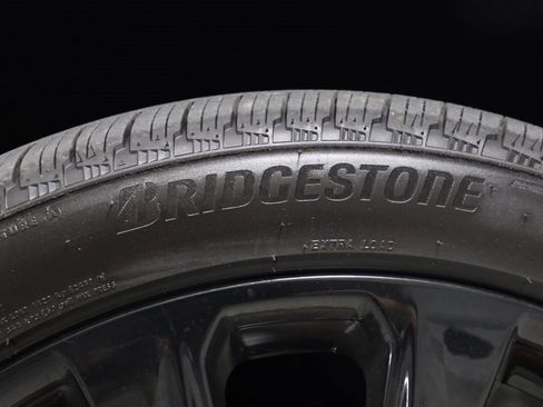 Used 2025 Cadillac Escalade V w/ LPO, ONYX Package image 51