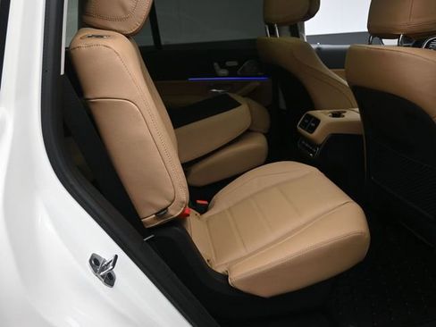 New 2026 Mercedes-Benz GLS 450 4MATIC image 28