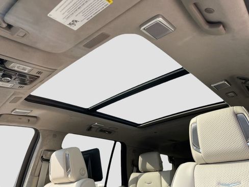 New 2025 Cadillac Escalade Sport Platinum w/ LPO, ONYX Package image 23