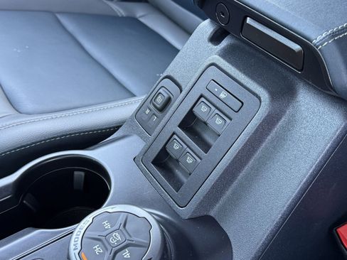 Used 2024 Ford Bronco Outer Banks image 8