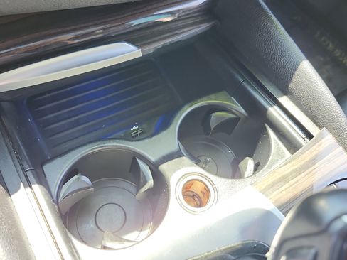 Used 2018 BMW 530i xDrive image 37