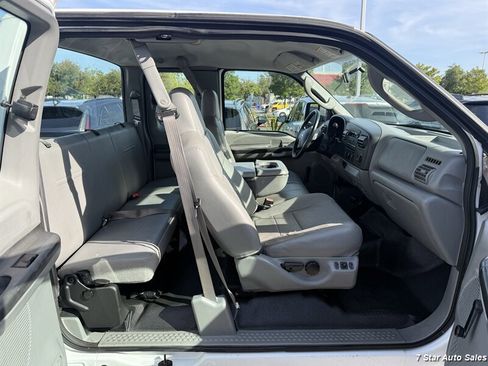 Used 2006 Ford F250 XL AWD/4WD image 15