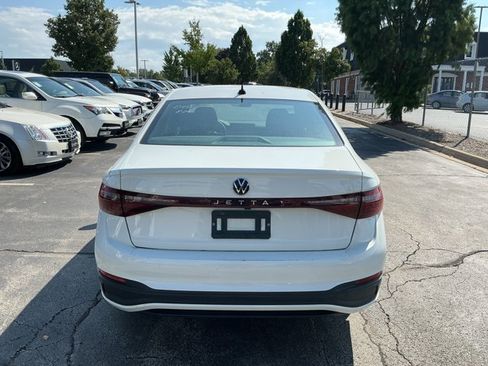 Used 2025 Volkswagen Jetta Sport FWD image 6