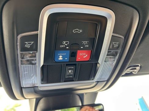 Used 2023 RAM 1500 Laramie image 23