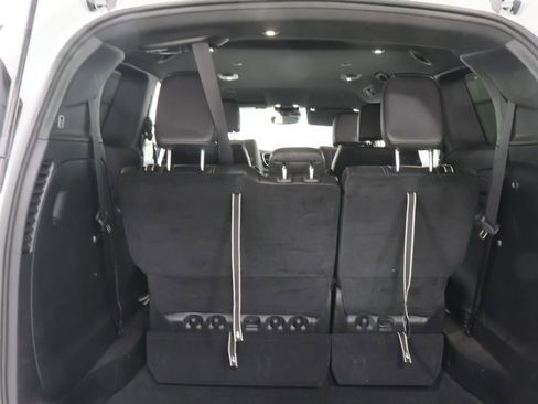 Used 2026 Chrysler Pacifica Select image 23