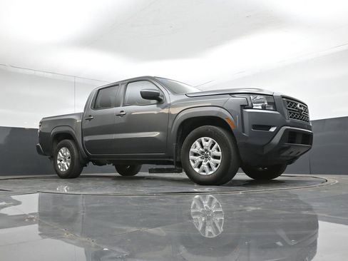 Used 2022 Nissan Frontier SV RWD image 43