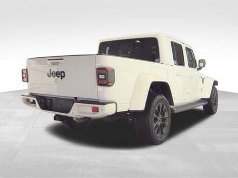 Used 2021 Jeep Gladiator Overland AWD/4WD image 8