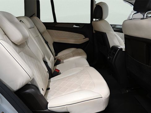 Used 2019 Mercedes-Benz GLS 450 4MATIC w/ Grand Edition Package image 20