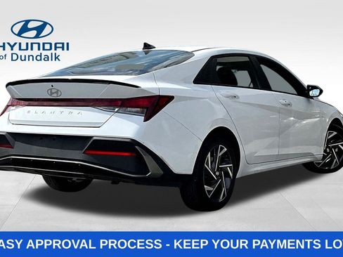 Used 2025 Hyundai Elantra Sport FWD image 8
