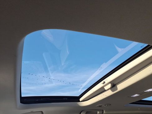 Certified 2020 Chevrolet Traverse LT w/ LT Premium Package image 16