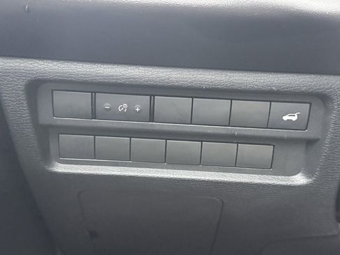 Used 2024 Mitsubishi Outlander SE image 12