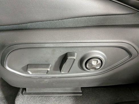 New 2025 Jeep Grand Cherokee L Altitude image 17