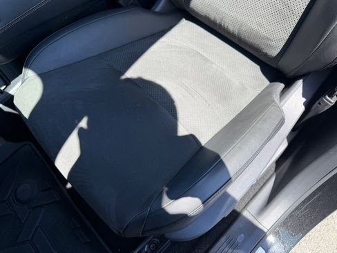 Used 2023 Nissan Ariya FWD image 19