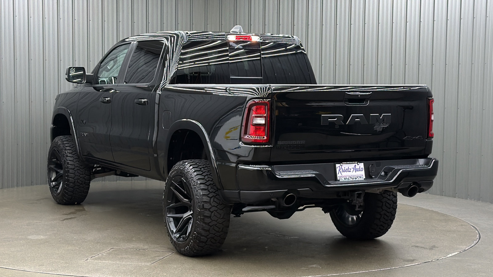 Used 2025 RAM 1500 Big Horn AWD/4WD image 3