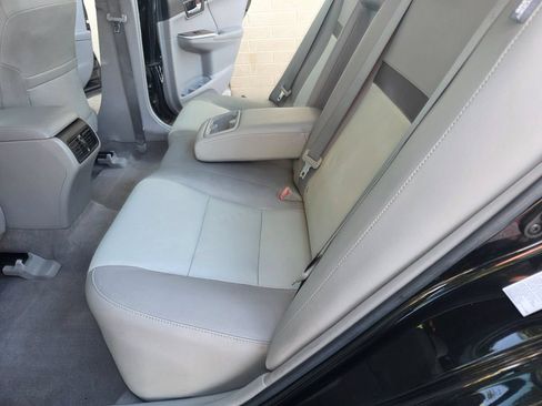 Used 2012 Toyota Camry XLE w/ Leather Pkg FWD image 22